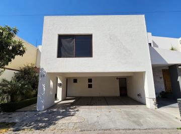 Casa de 3 habitaciones, Puebla · Casa en Renta en Jardines de Zavaleta