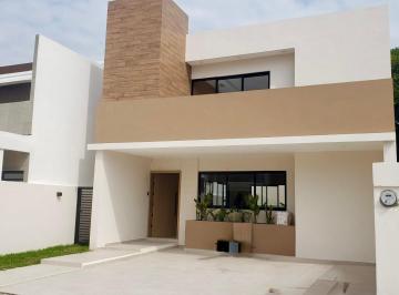Casa de 3 habitaciones, Boca del Río · Casa en Venta Fracc. Lomas del Dorado, Boca del Rio