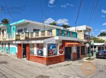Casa · 234m² · 4 Recámaras · Casa con Local Comercial en Santa Ana
