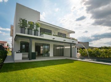 Casa de 4 habitaciones, Emiliano Zapata · Casa Nueva en Venta en Paraiso Club de Golf Cuernavaca