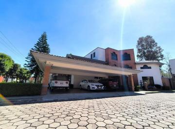 Casa en condominio · 530m² · 5 Recámaras · 4 Estacionamientos · Casa Residencial Muy Amplia en Venta, El Campanario en Cholula, Puebla