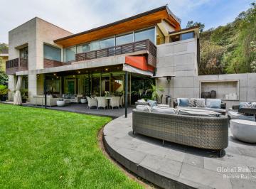 Jardín · Espectacular Residencia en Club de Golf Bosques de Santa Fe