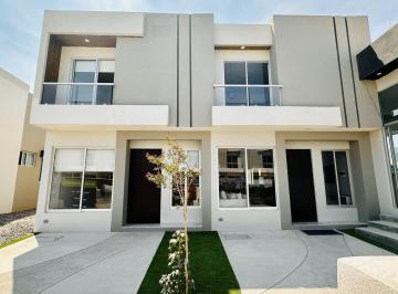Casa · 88m² · 3 Recámaras · 1 Estacionamiento · Casa en Venta en Puertas de San Miguel