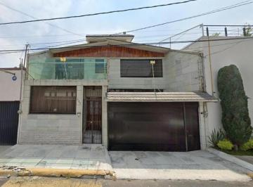 Casa de 4 habitaciones, Coyoacán · Casa en Campestre Churubusco de Remate Bancario