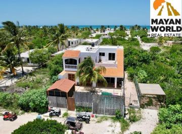Casa · 252m² · 3 Recámaras · Casa en Venta en Chuburna Puerto