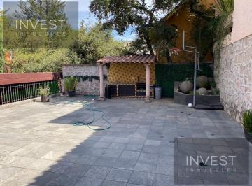 Casa · 225m² · 4 Recámaras · 5 Estacionamientos · Casa en Zona Esmeralda