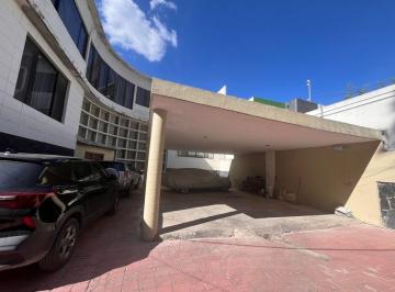 Casa · 1253m² · 10 Recámaras · 10 Estacionamientos · Casa Uso Comercial Av $37’500,000