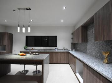 Casa · 315m² · 3 Recámaras · 2 Estacionamientos · Residencia de Lujo/ Diseño Exclusivo/ Super Equipada