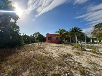 Casa de 1 habitación, Progreso · Casa con Amplio Terreno en Venta de Oportunidad en Chelem Puerto