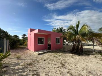 Casa de 1 habitación, Progreso · Casa con Amplio Terreno en Venta de Oportunidad en Chelem Puerto