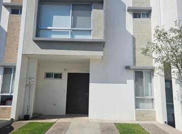 Casa en condominio · 129m² · 3 Recámaras · 2 Estacionamientos · PH - Fraccionamiento Zákia