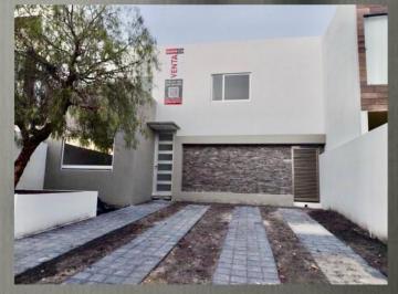 Casa · 175m² · 3 Recámaras · Venta Casas Juriquilla Queretaro Campestre Cusarare Cerca de Comercios y Escuelas