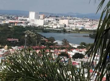 Casa de 5 habitaciones, Querétaro · Casa en Venta en Privada Arboledas Vista Panoramica