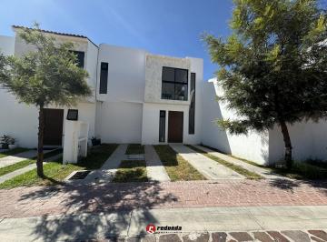 Casa · 115m² · 3 Recámaras · 2 Estacionamientos · Casa en Mirai Ciudad Maderas