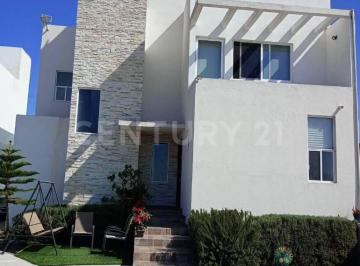 Casa · 186m² · 4 Recámaras · 2 Estacionamientos · Casa en Venta en Campo de Golf, El Encino, Huimilpan Querétaro