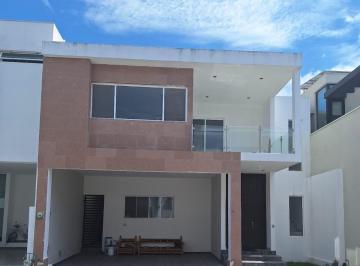 Casa , Monterrey · Casa en Venta en Valle de Cristal (Privada Obsidiana)
