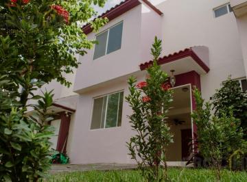 Casa · 106m² · 3 Recámaras · 2 Estacionamientos · Casa en Clúster en Casas Palenque Veracruz