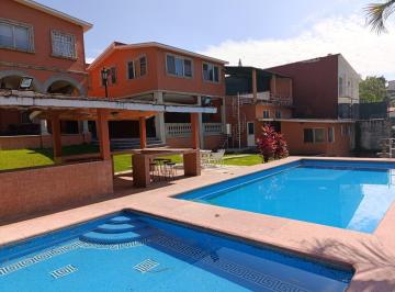 Casa de 5 habitaciones, Temixco · Casa con Alberca, Jardín y Palapa en Lomas de Cuernavaca