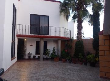 Casa en condominio · 300m² · 4 Recámaras · 2 Estacionamientos · Casa en Venta - (4)