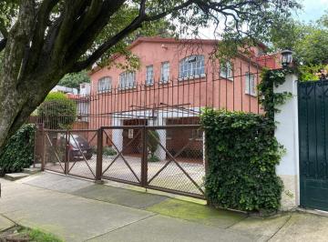 Casa de 8 habitaciones, Miguel Hidalgo · Casa en Venta en Lomas de Chapultepec