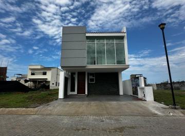 Casa de 3 habitaciones, Mazatlán · Casa en Residencial El Delfin