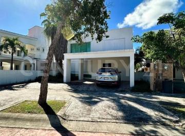 Casa · 524m² · 3 Recámaras · 2 Estacionamientos · Casa en Venta, Lagos del Sol, Cancún