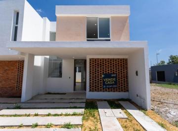 Casa en condominio · 151m² · 3 Recámaras · 2 Estacionamientos · Casa en Venta en Fraccionamiento Adamar, Dentro de Coto con Seguridad