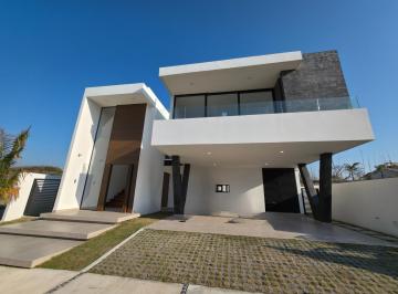 Casa · 290m² · 3 Recámaras · 2 Estacionamientos · Casa en Venta en Las Olas Riviera Veracruzana Alvarado Veracruz