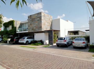 Casa de 3 habitaciones, Irapuato · Casa en Venta en Pontevedra, Irapuato, Gto.