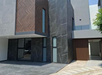 Casa de 5 habitaciones, San Andrés Cholula · Espectacular Casa en Venta/renta Lomas de Angelópolis en Esquina. 5 Recámaras