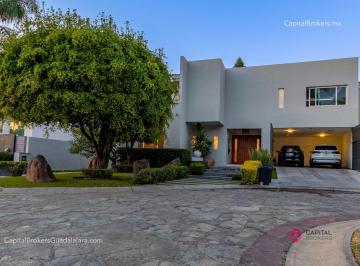 Casa en condominio de 5 habitaciones, Zapopan · Casa de Lujo en Valle Real en Coto en Venta
