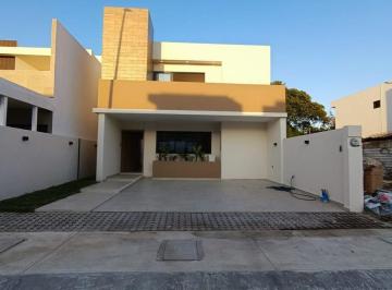 Casa · 182m² · 3 Recámaras · 1 Estacionamiento · Departamento en Venta en Fracc. Benito Juarez, Orizaba