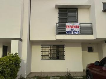 Casa de 3 habitaciones, León · Casa en Venta en Porton del Valle