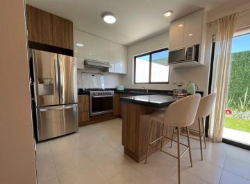 Casa · 102m² · 2 Recámaras · 1 Estacionamiento · Casa en Venta en Zakia Queretaro