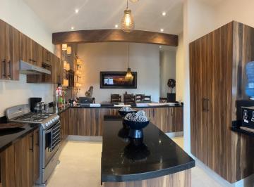 Casa · 278m² · 3 Recámaras · 2 Estacionamientos · Hermosa, Súper Amplia en San Miguel de Allende