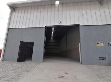 Bodega comercial · 250m² · 3 Estacionamientos · Bodega en Renta en Querétaro Peñuelas Sobre Av Principal