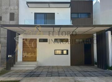 Casa · 242m² · 3 Recámaras · 2 Estacionamientos · Casa en Venta en Venta en Residencial Río Cancún