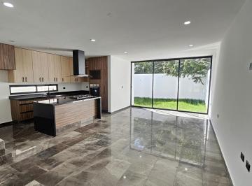Casa · 200m² · 3 Recámaras · 2 Estacionamientos · Casa Nueva en Venta en Residencial Sol Campestre Zona Country