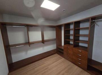 Casa residencial en la privada más pequeña de Altozano y acabados de lujo
174 m  · Casa de 4 Rec en Vistas Altozano Una en Planta Baja con Baño Jardin Buenos Espacios Cerca del Oxxo