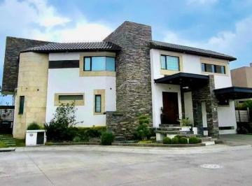 Casa de 4 habitaciones, Metepec · Exclusiva Casa en Venta - Residencial Hacienda San Antonio, Metepec
