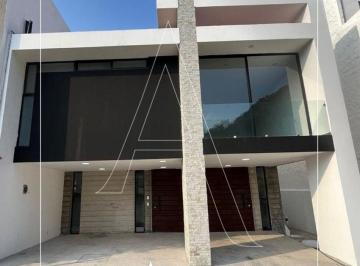 Casa en condominio · 262m² · 3 Recámaras · 2 Estacionamientos · Casa en Venta en Los Robles, Coto Encinos #j2