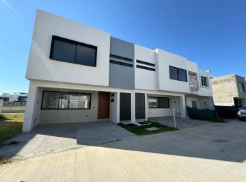 Casa de 3 habitaciones, Zapopan · Impecable Casa en Venta a Estrenar, en Coto Los Cerezos en Valle Imperial*