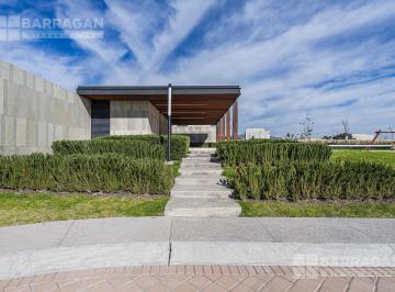 Terreno / Lote · 387m² · Terreno Residencial en Venta en Lomas del Campanario Norte, Condominio San Patricio