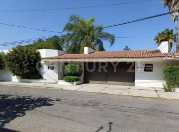 Casa · 433m² · Casa en Venta Praderas de La Hacienda, Celaya, Guanajuato