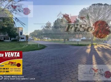 Terreno / Lote · 630m² · Terrenos en Venta - Seccion Raquet San Gil