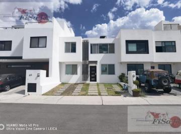 Casa · 180m² · 3 Recámaras · Hermosa Casa en Renta en Zibata