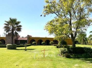 Jardín terreno caballerizas · Terreno en Venta en Exclusivo Fracc. Campestre La Joya, Atlixco