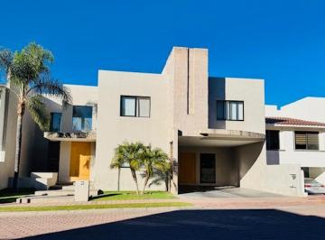 Casa de 3 habitaciones, Aguascalientes · Casa en Venta en Jardines del Campestre Al Norte de Ags