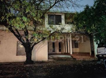 Casa · 388m² · 6 Recámaras · 3 Estacionamientos · Casa en Venta en Mitras Centro