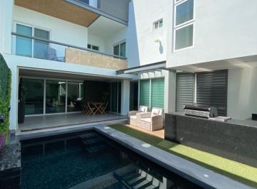 Casa de 3 habitaciones, Culiacán · Casa en Venta y en Remate en Isla Musala en Culiacan, de 4 Recamaras, Alberca Propia, Gym y Bar